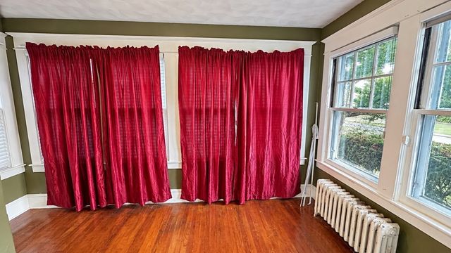 25 Wexford St., Springfield, MA 01118