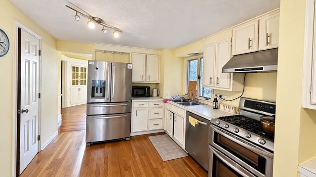 25 Wexford St., Springfield, MA 01118