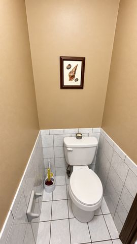 25 Wexford St., Springfield, MA 01118