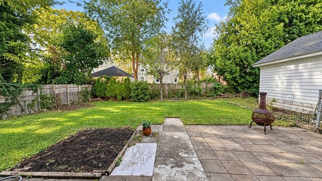 25 Wexford St., Springfield, MA 01118