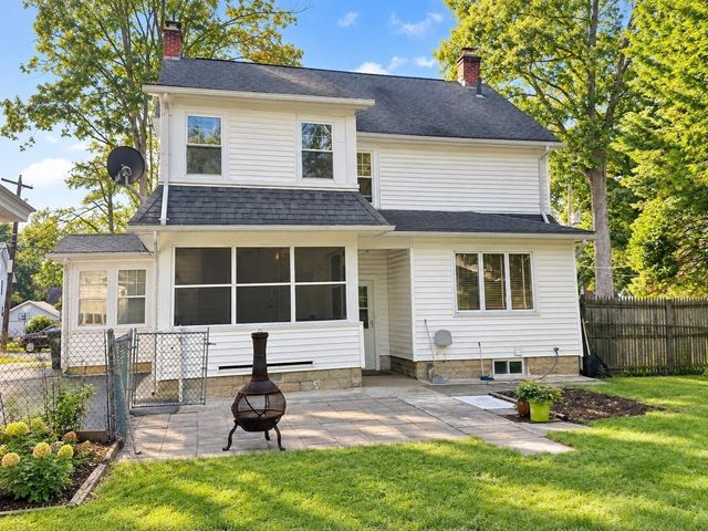 25 Wexford St., Springfield, MA 01118