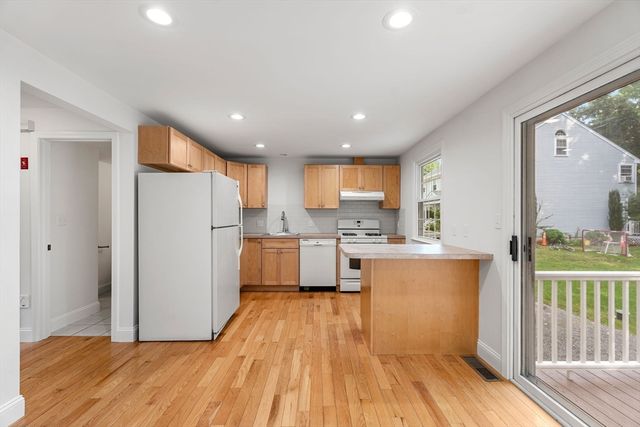 9 Franzone Dr 9, Haverhill, MA 01835