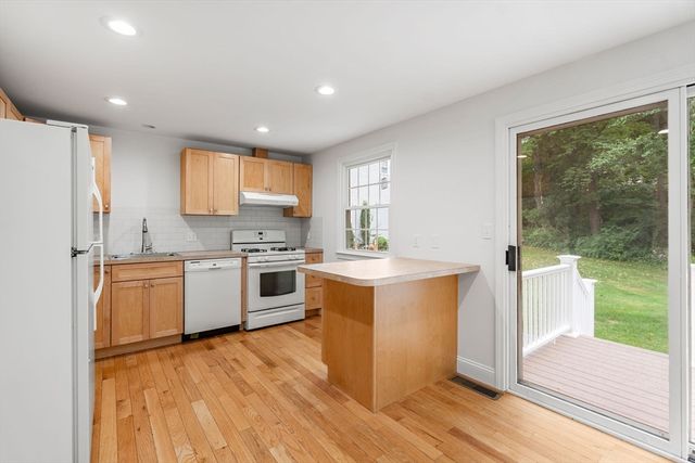 9 Franzone Dr 9, Haverhill, MA 01835