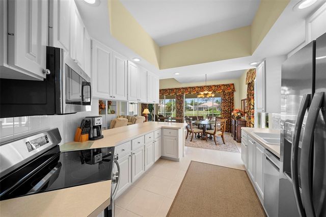 5609 LUCIA PLACE, Sarasota, FL 34238