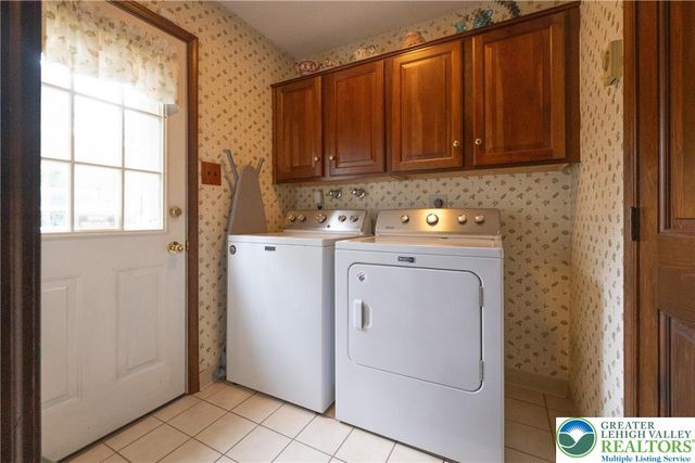 2570 Millbrook Drive, Lower Macungie Twp, PA 18049