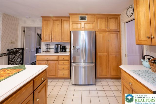 2570 Millbrook Drive, Lower Macungie Twp, PA 18049