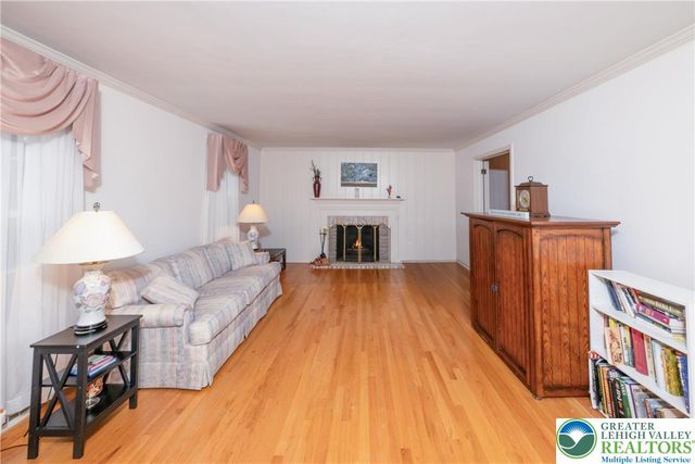 2570 Millbrook Drive, Lower Macungie Twp, PA 18049