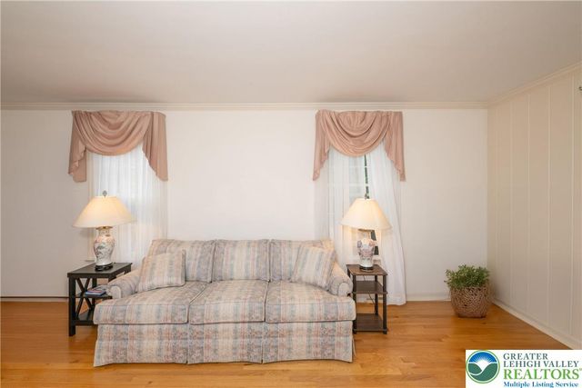 2570 Millbrook Drive, Lower Macungie Twp, PA 18049