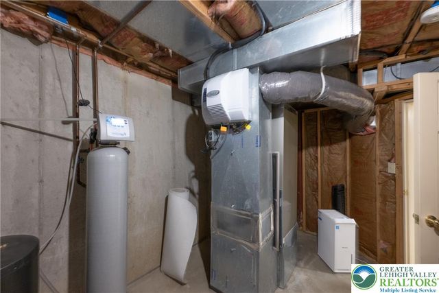 2570 Millbrook Drive, Lower Macungie Twp, PA 18049