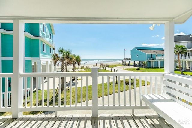 4230 Pirates Drive, Galveston, TX 77554
