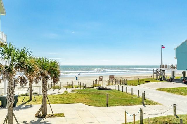 4230 Pirates Drive, Galveston, TX 77554