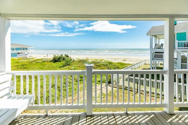 4230 Pirates Drive, Galveston, TX 77554