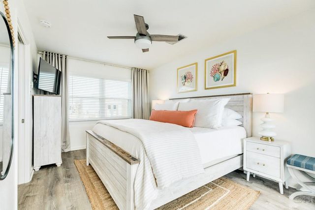 4230 Pirates Drive, Galveston, TX 77554