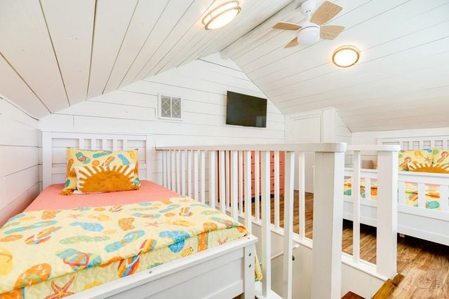 4230 Pirates Drive, Galveston, TX 77554