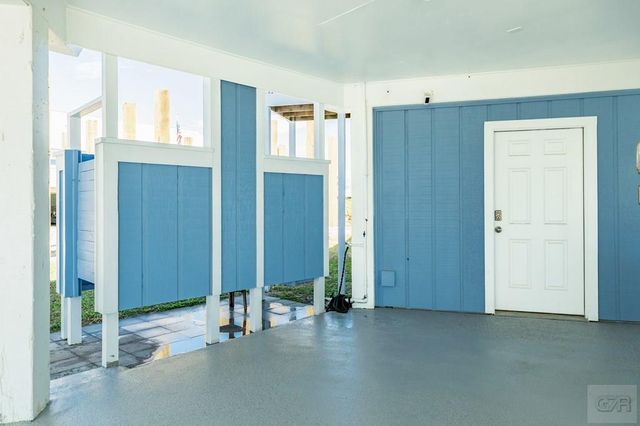 4230 Pirates Drive, Galveston, TX 77554