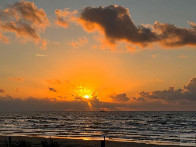 4230 Pirates Drive, Galveston, TX 77554