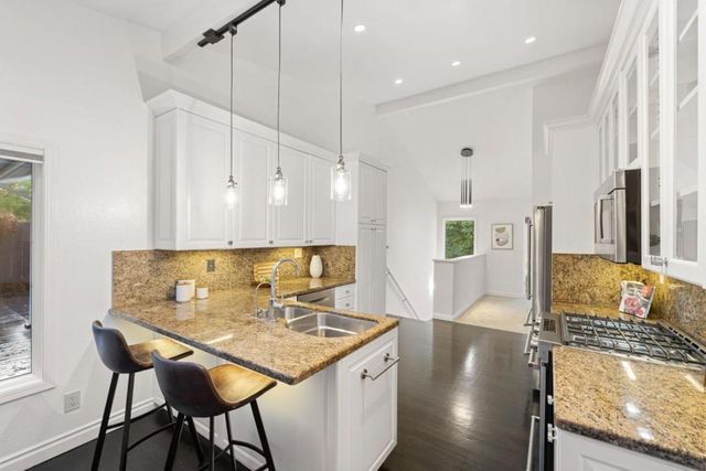 2937 San Juan Boulevard, Belmont, CA 94002