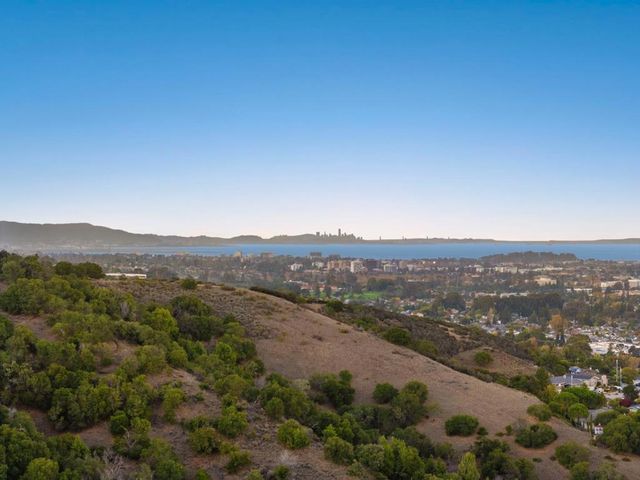 2937 San Juan Boulevard, Belmont, CA 94002