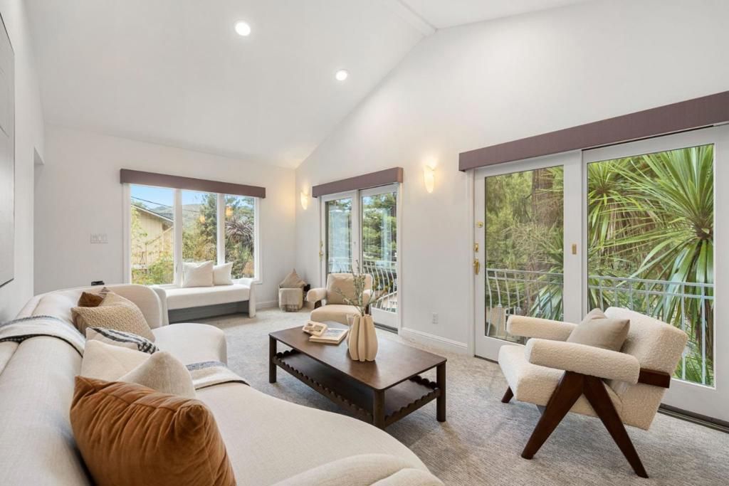 Image 16 of property listing at 2937 San Juan Boulevard, Belmont, CA 94002