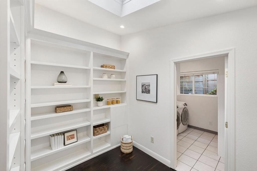 Image 25 of property listing at 2937 San Juan Boulevard, Belmont, CA 94002