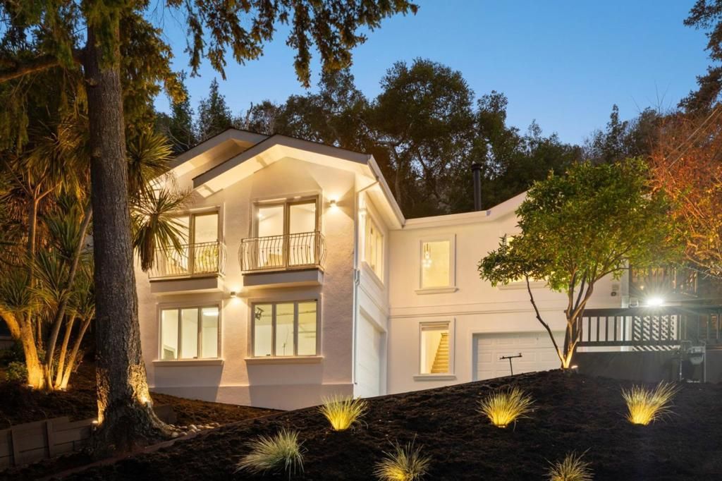 Image 32 of property listing at 2937 San Juan Boulevard, Belmont, CA 94002