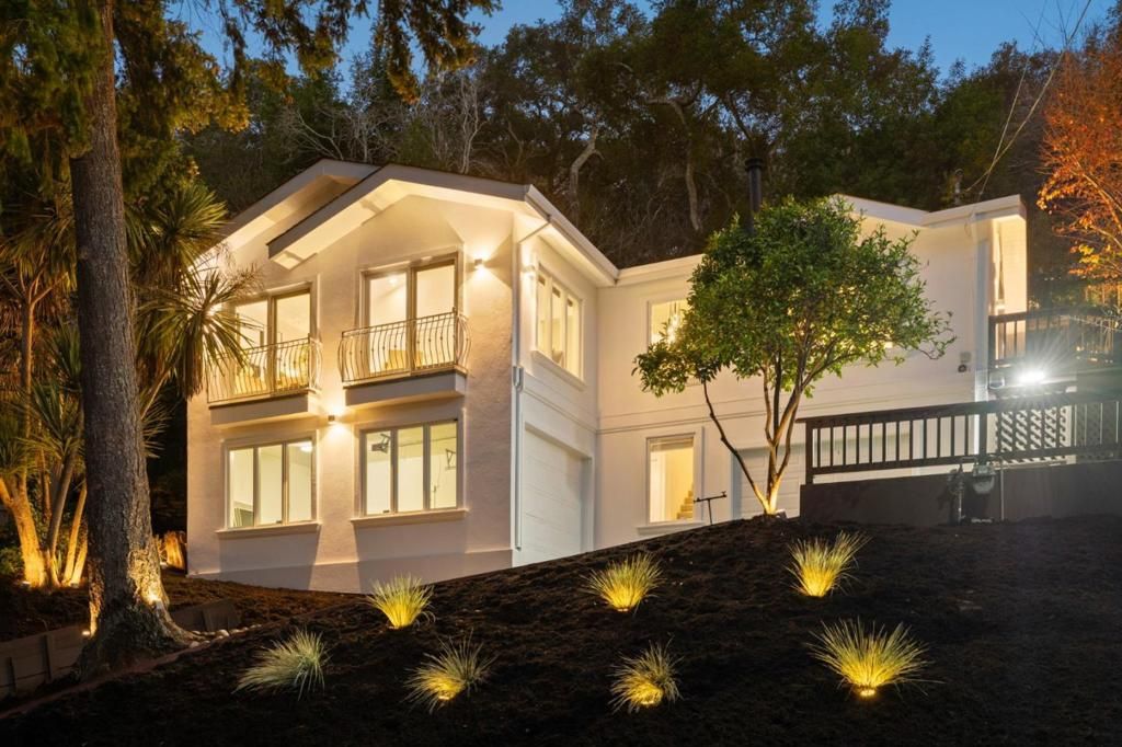 Image 6 of property listing at 2937 San Juan Boulevard, Belmont, CA 94002