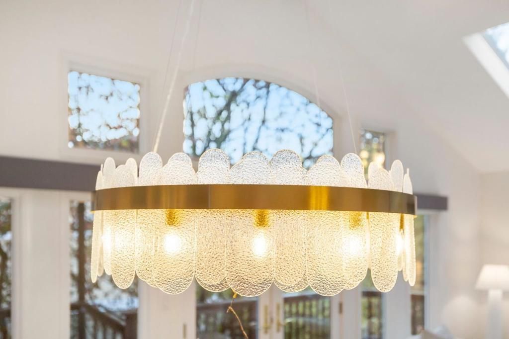 Image 7 of property listing at 2937 San Juan Boulevard, Belmont, CA 94002