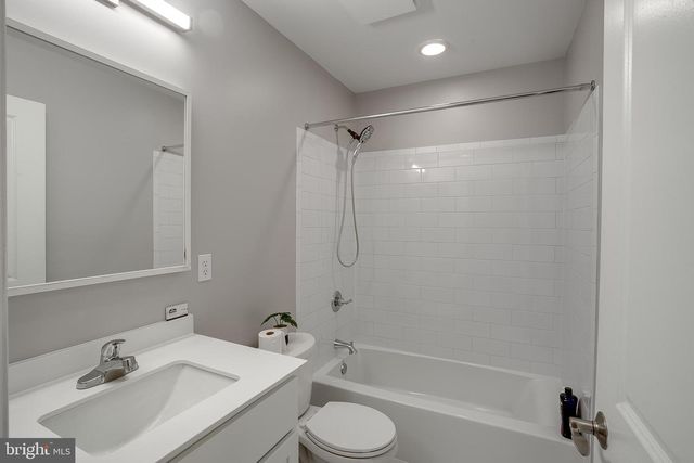 1625 NATHAN DR, Cinnaminson, NJ 08077