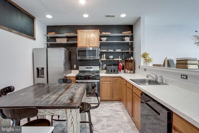 1625 NATHAN DR, Cinnaminson, NJ 08077