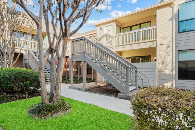 2829 Timmons Lane 201, Houston, TX 77027