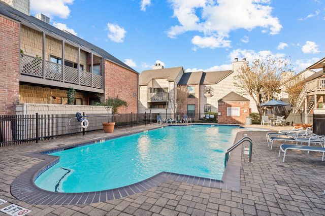 2829 Timmons Lane 201, Houston, TX 77027