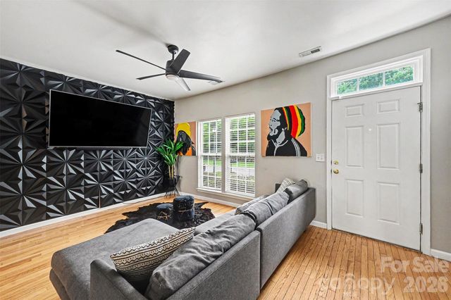 10946 Garden Oaks Lane, Charlotte, NC 28273