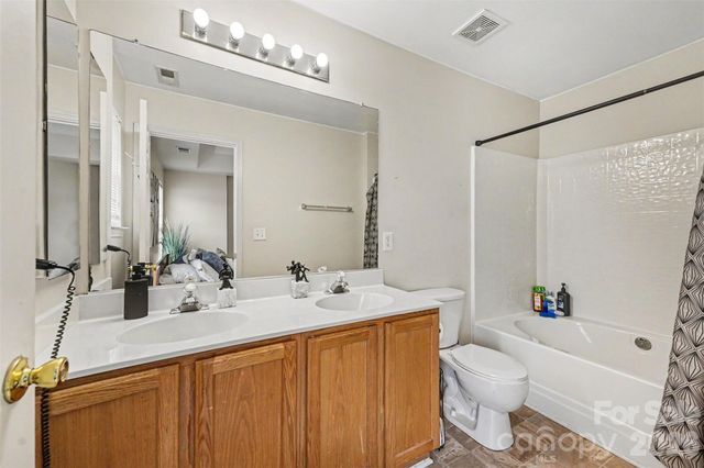 10946 Garden Oaks Lane, Charlotte, NC 28273