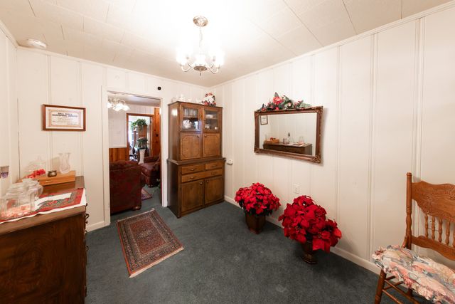 130 Elm Ln, Linden, TN 37096