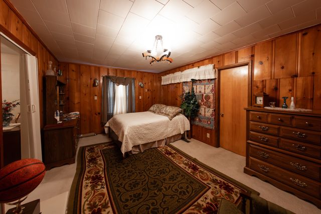 130 Elm Ln, Linden, TN 37096