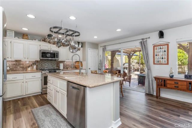 26548 Cardinal, Canyon Country, CA 91387