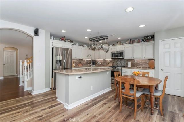 26548 Cardinal, Canyon Country, CA 91387