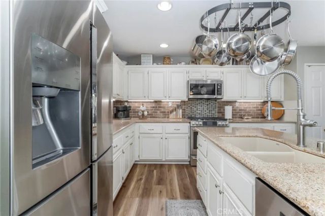 26548 Cardinal, Canyon Country, CA 91387