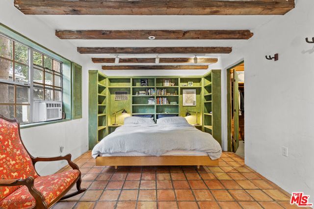 11623 Otsego Street, North Hollywood, CA 91601