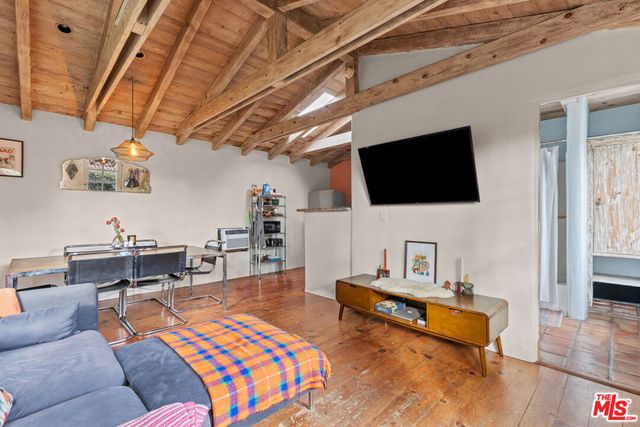 11623 Otsego Street, North Hollywood, CA 91601