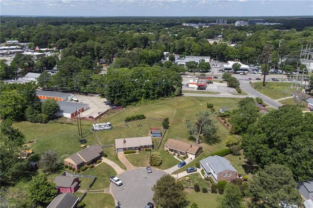 7 Vera CIR, Newport News, VA 23601