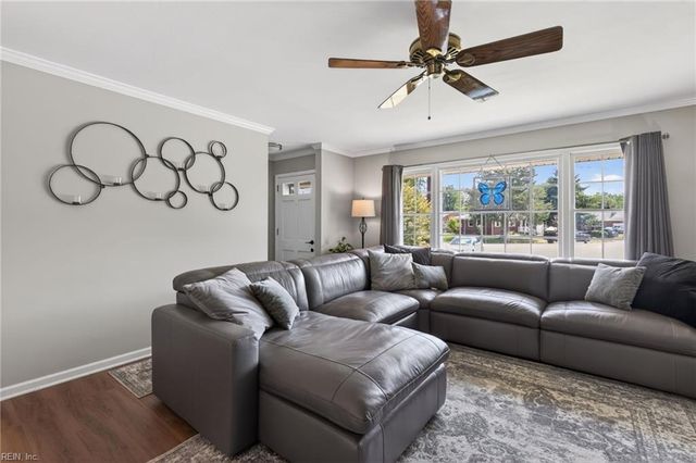 7 Vera CIR, Newport News, VA 23601