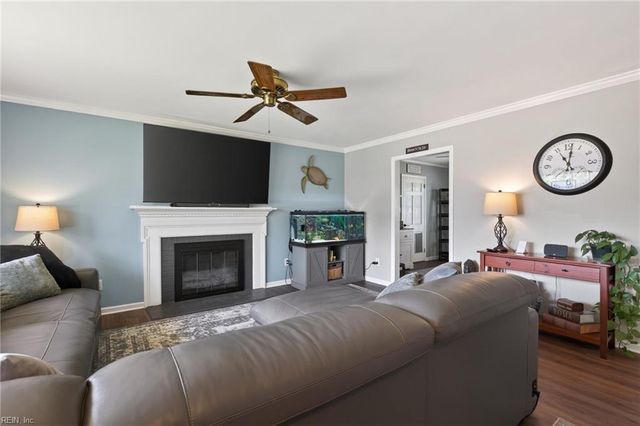 7 Vera CIR, Newport News, VA 23601