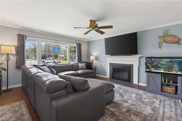 7 Vera CIR, Newport News, VA 23601