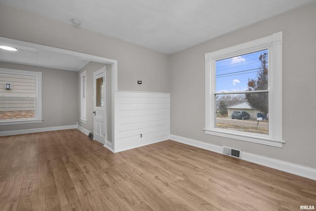 405 BLUFF Street, Albany, IL 61230