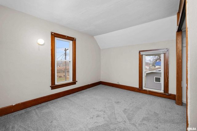 405 BLUFF Street, Albany, IL 61230