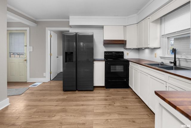 405 BLUFF Street, Albany, IL 61230