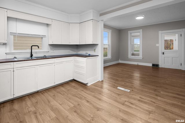 405 BLUFF Street, Albany, IL 61230