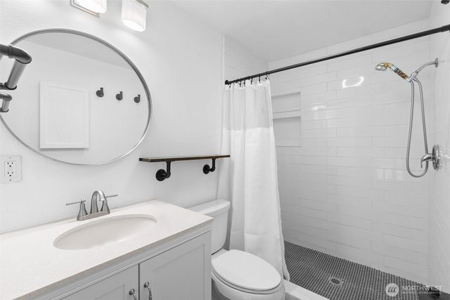 4003 85th Avenue NW, Gig Harbor, WA 98335