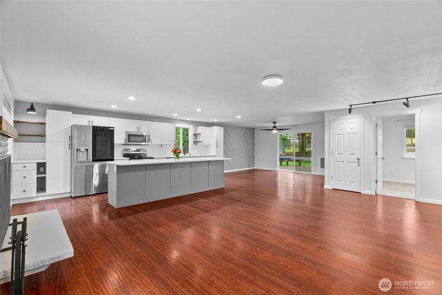 4003 85th Avenue NW, Gig Harbor, WA 98335